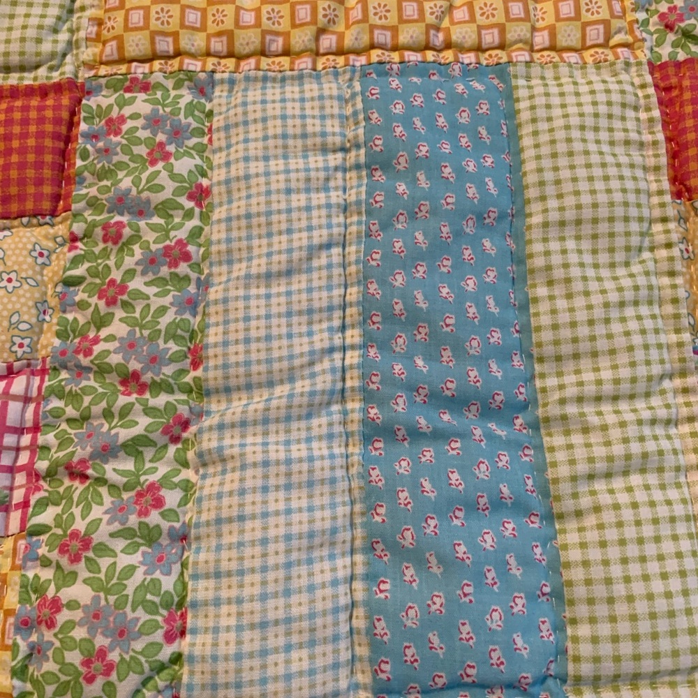 Patch Design Colorful quilt - Picture 6 of 7